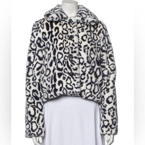 Faux Fur Trim & Pointed Collar, Short, Slit Pockets & Button Closure